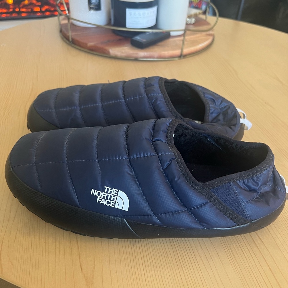 The North Face Blue ThermoBall Water Resistant Slipper size 11